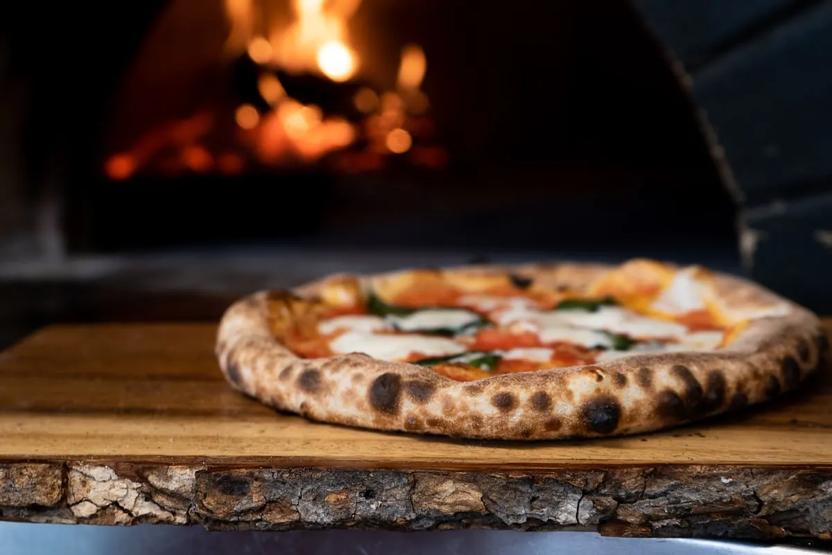 Friss pizza közös étkezéshez